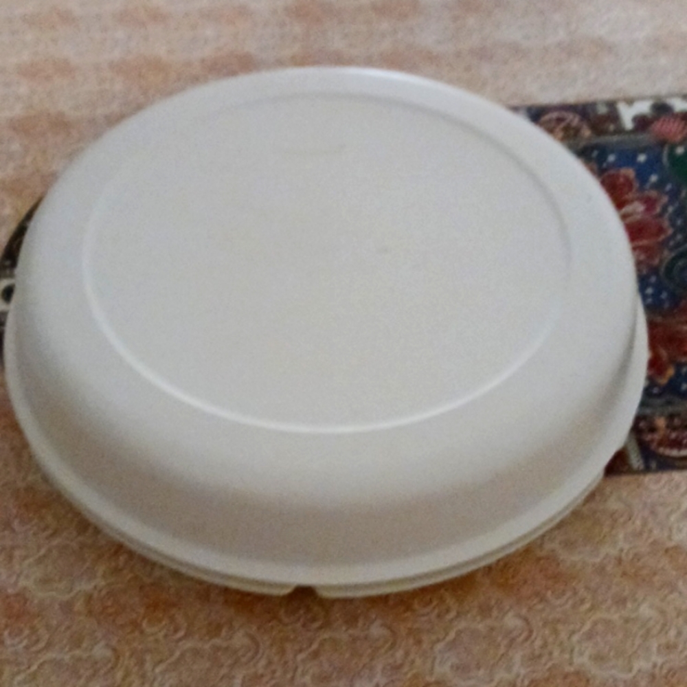 1980s Tupperware snack server